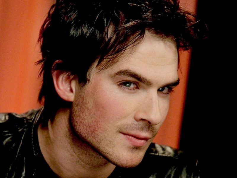 közepes hosszúságú férfi frizura 2014 kócos haj