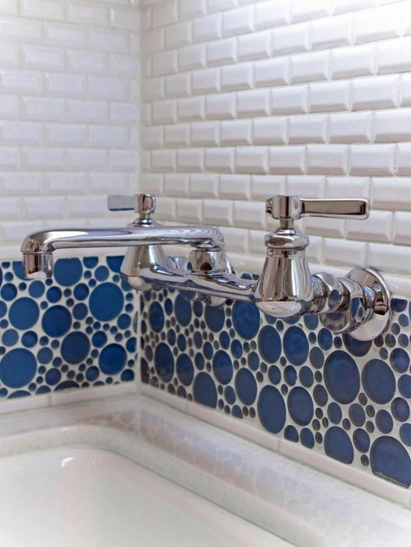 tessere di mosaico tessere di mosaico rotonde del bagno accenti blu