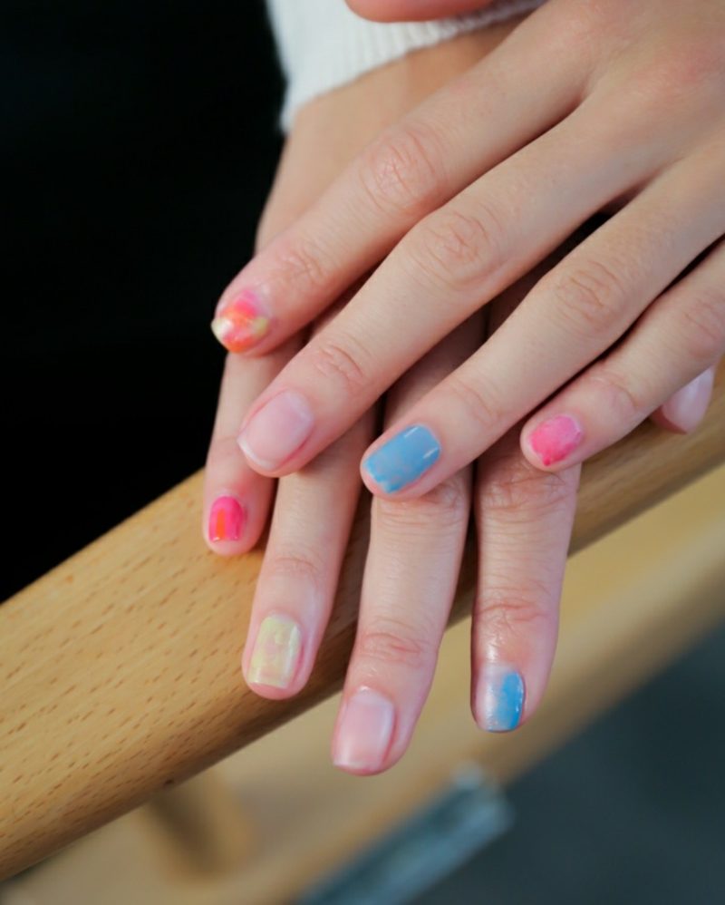 Proljetni dizajn noktiju Dizajn noktiju proljetne pastelne nijanse