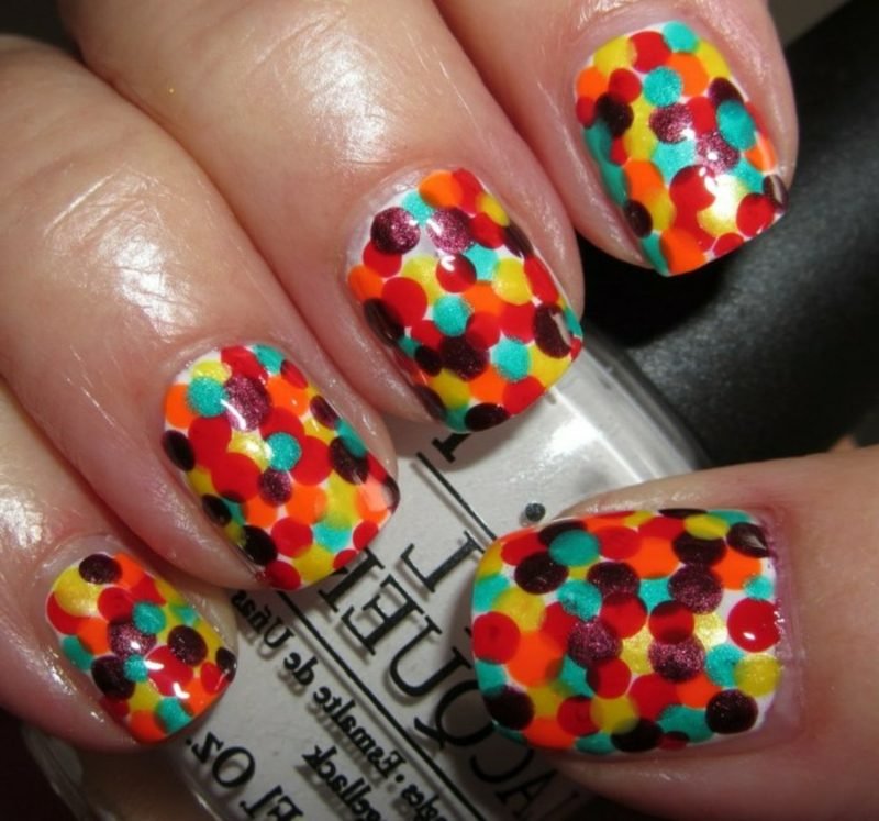 dizajn točkica u boji u proljeće Točke u boji proljetnog dizajna noktiju