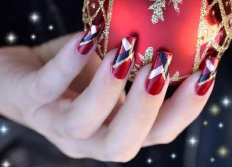 Köröm galéria karácsonyi geometriai minta