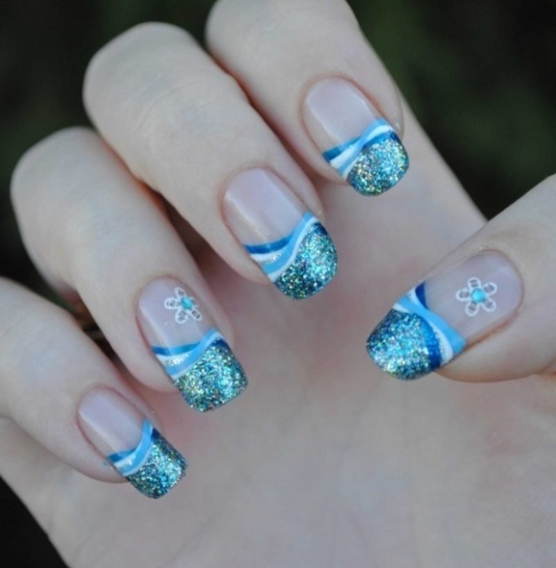 Köröm művészeti galéria téli motívumok Francia körmök