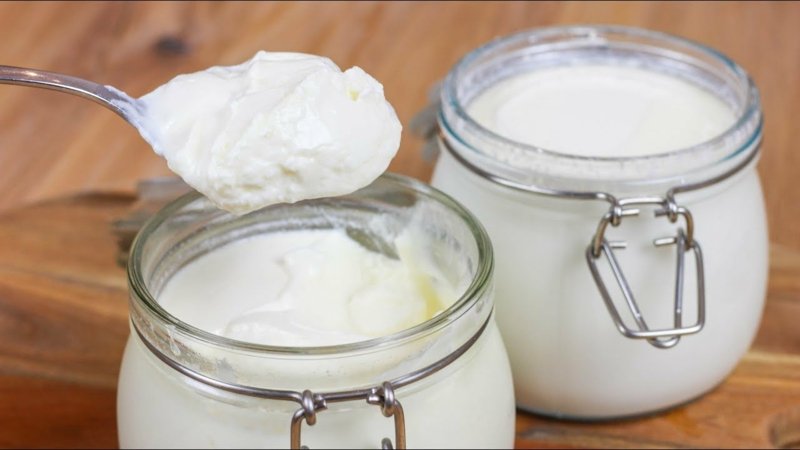 Jogurt donira vlagu koži napravite masku za lice s jogurtom
