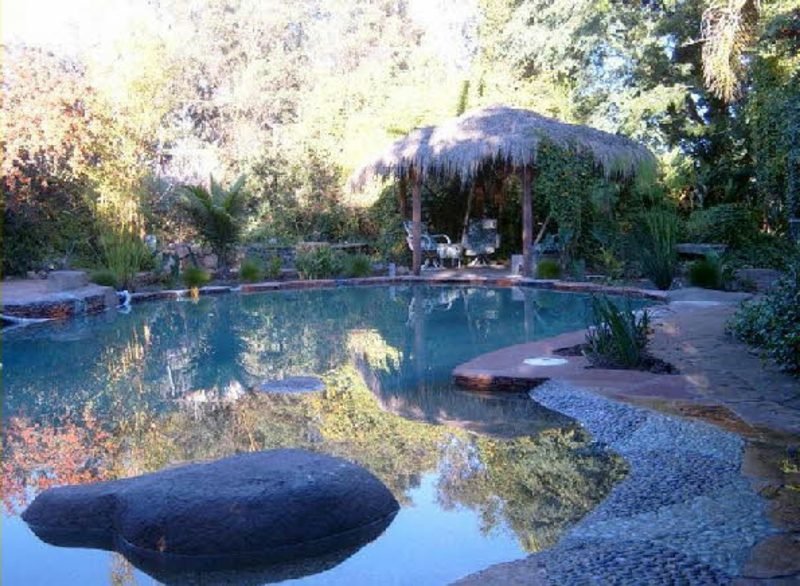 Természetes medence