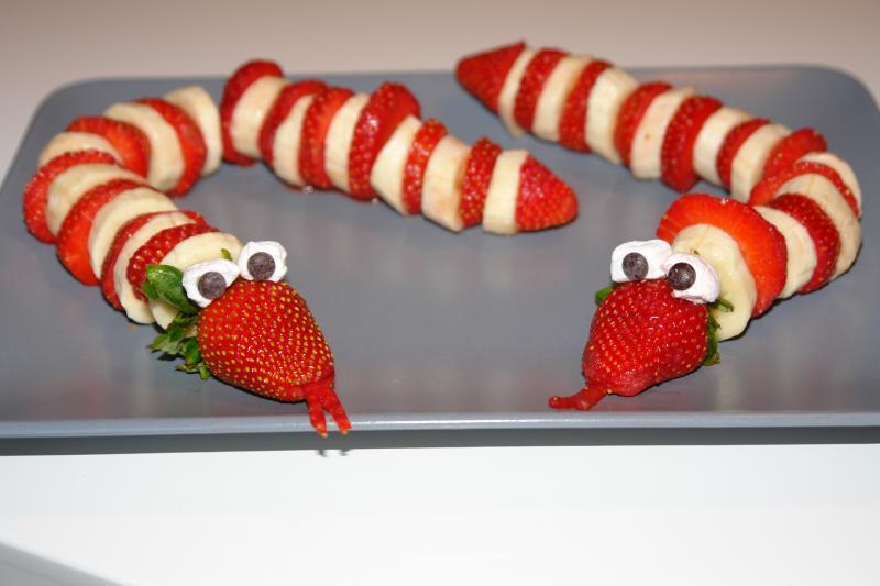 Grandes gammes de fruits pour les enfants affamés Grandes gammes de fruits pour les enfants affamés