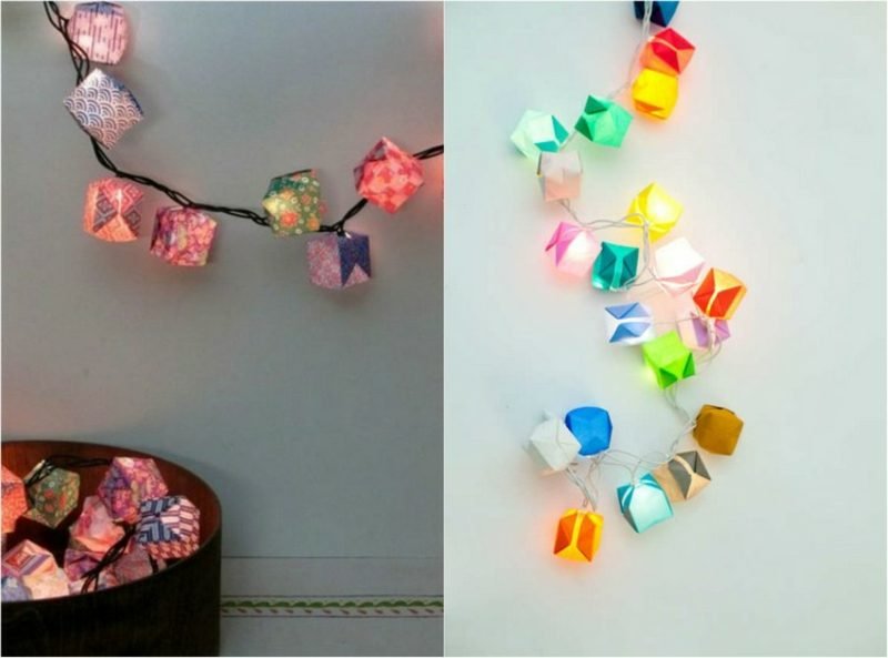 Díszítse a tündérfényeket színes papírból készült origami dobozokkal Az origami karácsonyi tündérfények színes papírdobozokkal díszítenek