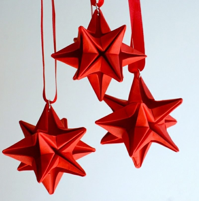 pompás csillagok vörös papírból Origami karácsonyi csodálatos csillagok piros papír