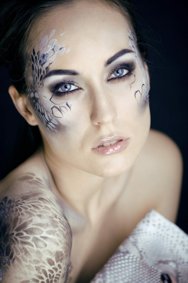 Costumi di Halloween per donne idee e ispirazioni principessa del ghiaccio Costumi di Halloween principessa del ghiaccio