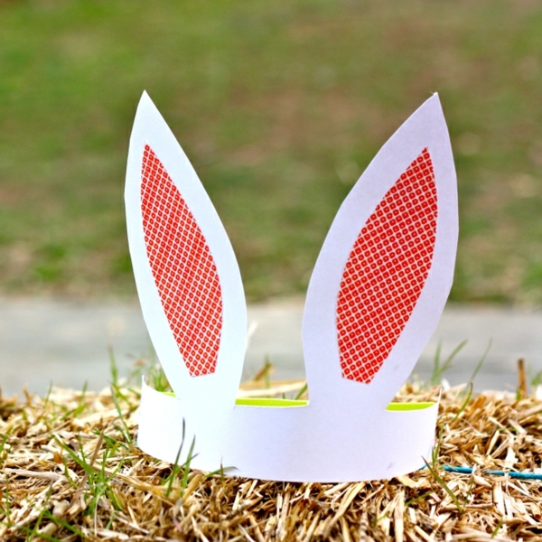 faites vous-même des décorations de Pâques avec des oreilles de lapin de Pâques en papier