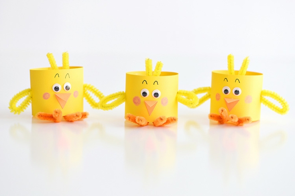 faire des décorations de pâques en papier mignons poussins de pâques jaunes