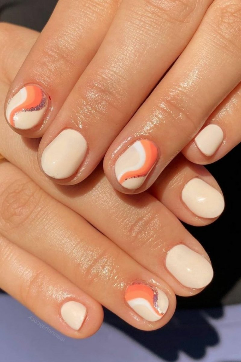 motivo a onde per manicure pastello Unghie pastello con motivo a onde rosa chiaro