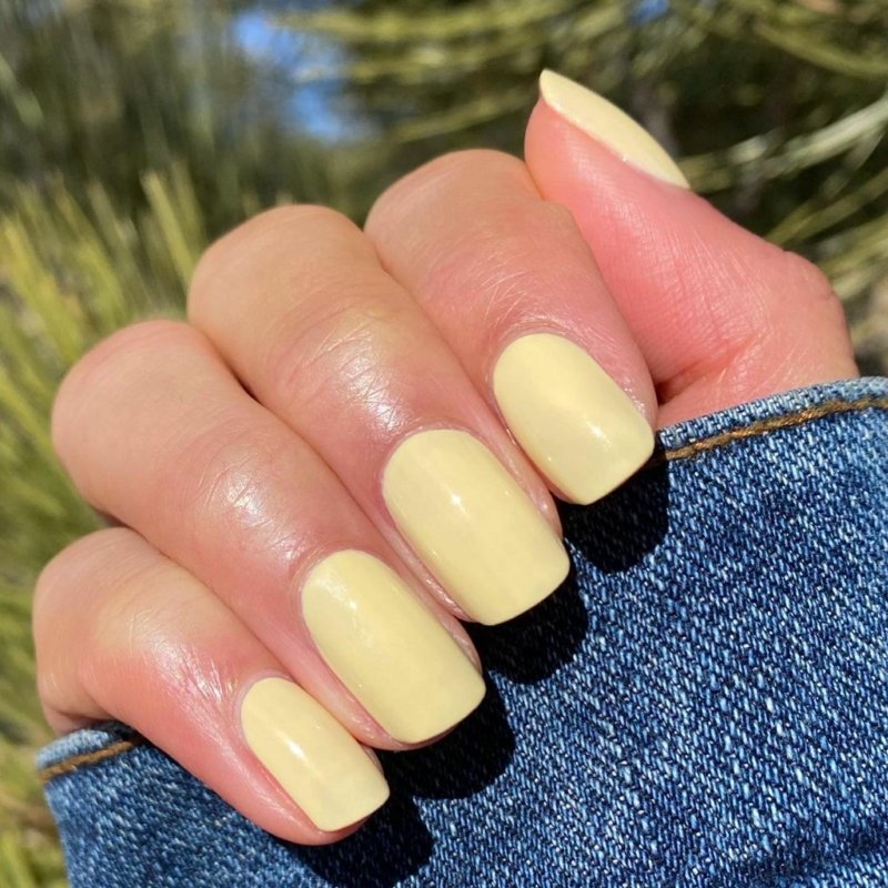 manicure giallo pastello manicure corta in giallo sole