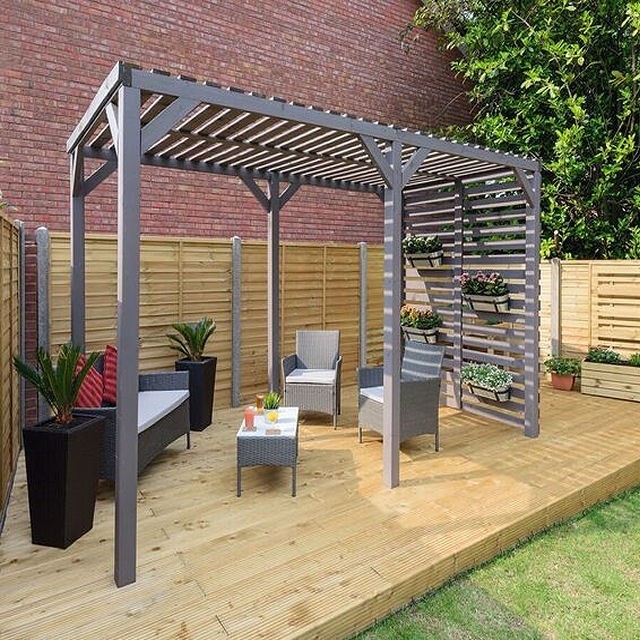 A pergolák teljesen szürke színűek