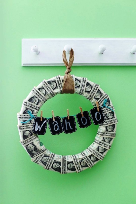 Des cadeaux monétaires intelligents et pratiques font des couronnes de wahoo à partir de billets de banque
