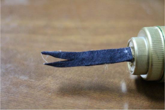 Knutselen voor kinderen maken van plastic deksels