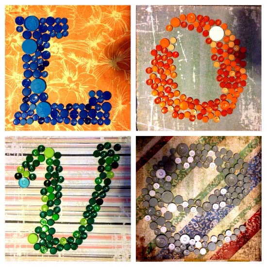 Paneel gemaakt van plastic deksels