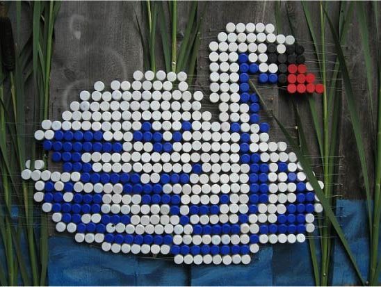 Paneel gemaakt van plastic deksels