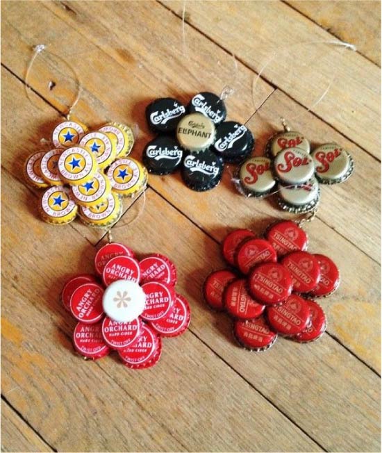 Kerstboomversieringen van deksels