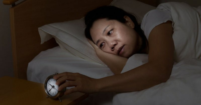 Nesanica se budi umorna