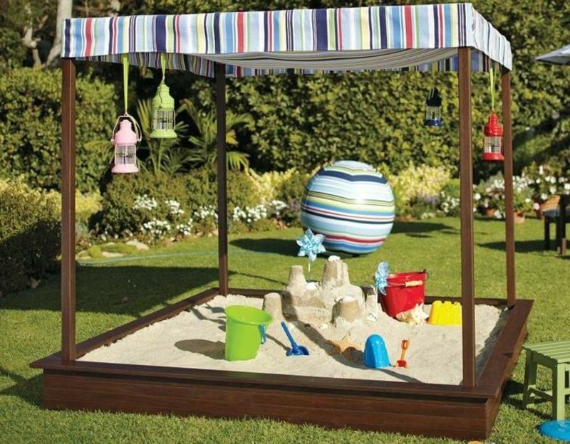 Protection solaire en bois foncé de bac à sable Construisez votre propre pergola en bois foncé bac à sable