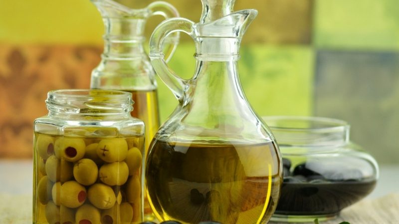 Antibiotiques naturels huile d'olive en bouteille et olives antibiotiques naturels huile d'olive 3