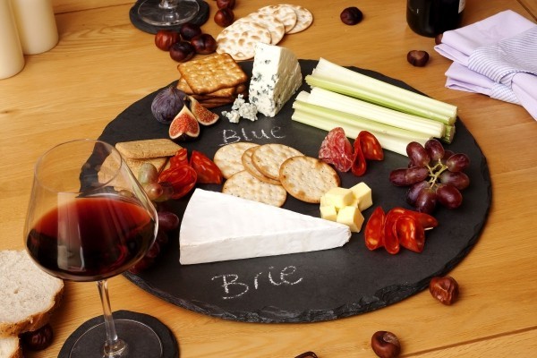 Schieferplatten Deko Teller Ideen Sirna ploča s oznakom sireva