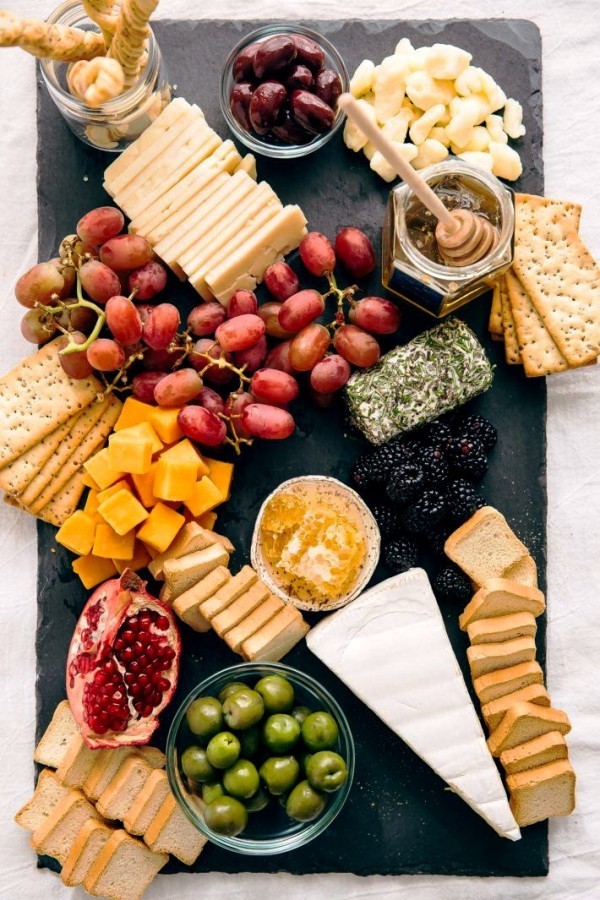 Ideje za deko ploče od škriljevca puna ogromna daska sa sirom