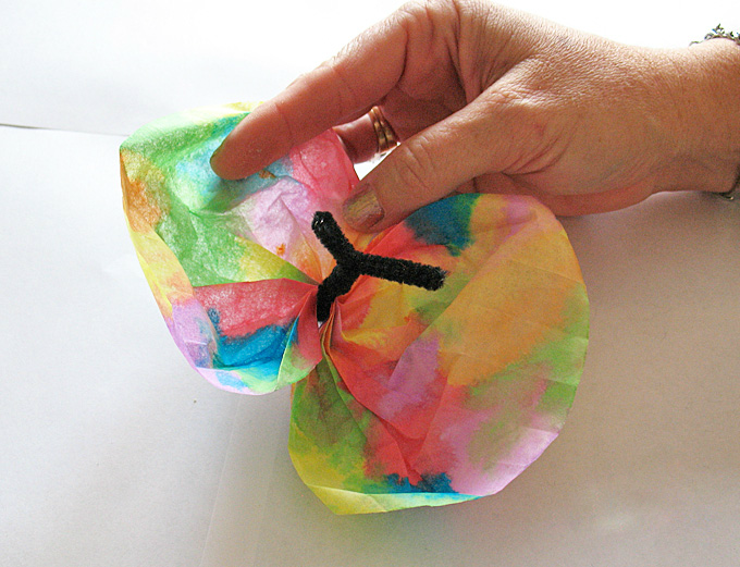 Ručni radovi s djecom u jaslicama: napravite filtere za kavu leptiriće Ručni radovi s djecom u jaslicama: napravite filtere za kavu leptiriće