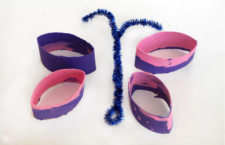 Ručni radovi leptira s djecom Ručni radovi leptira s djecom