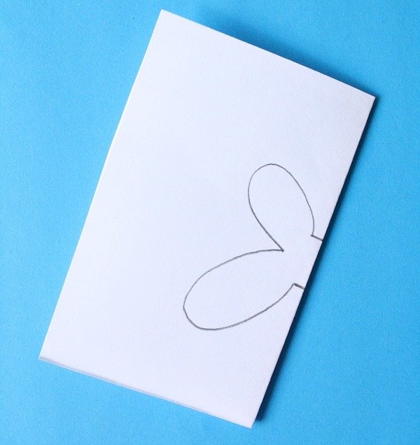 Napravite leptire šablonom leptira za izrezivanje