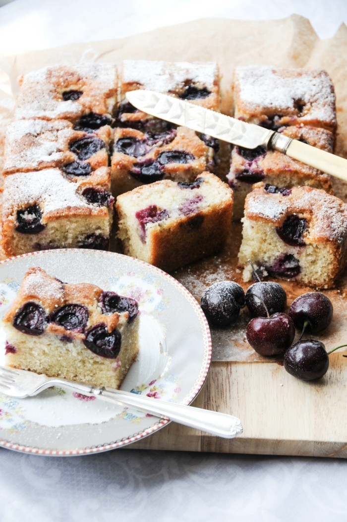 Cseresznyés sütemény gyors desszertként cseresznye mandula torta süss gyors desszerteket