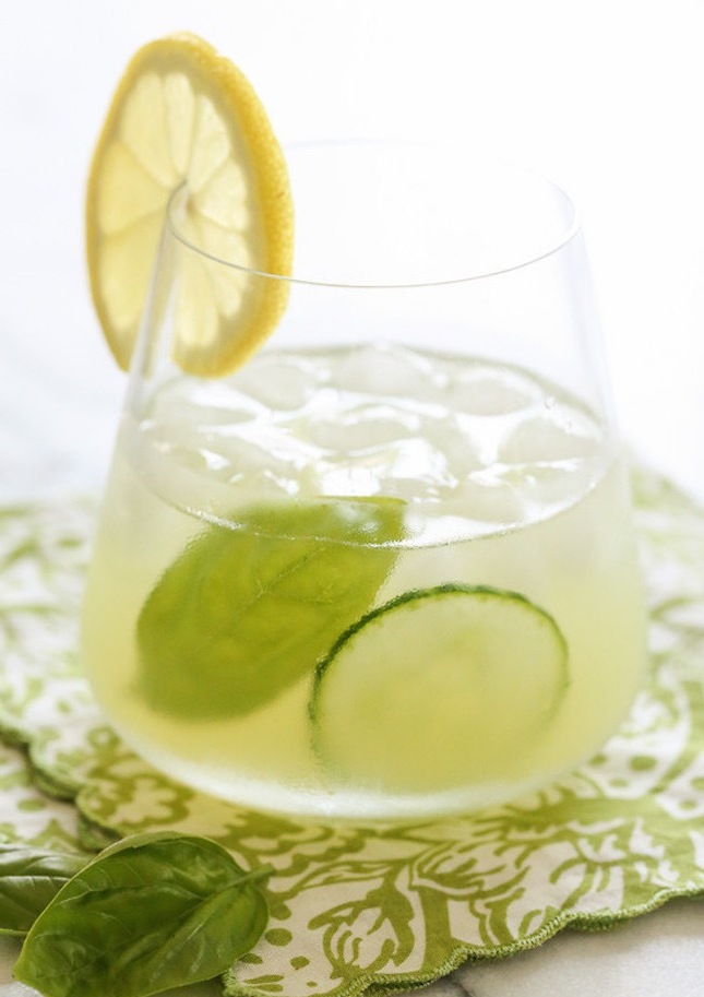 Hladnjak za bosiljak Gin brzi zdravi recepti ukusni recepti jednostavni recepti niskokalorični kokteli zdravi smoothieji