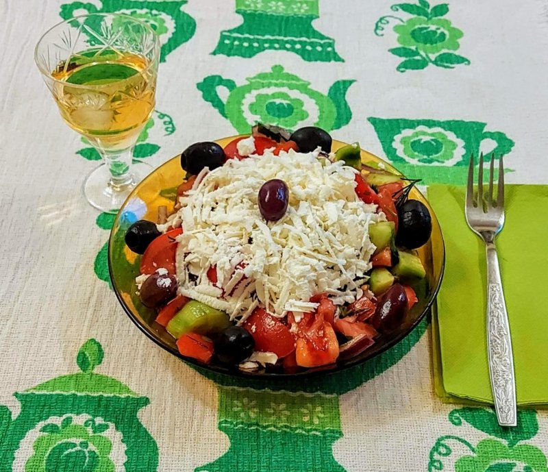 Insalata Schopska Proposta di servizio rakija Proposta di servizio Insalata Schopska