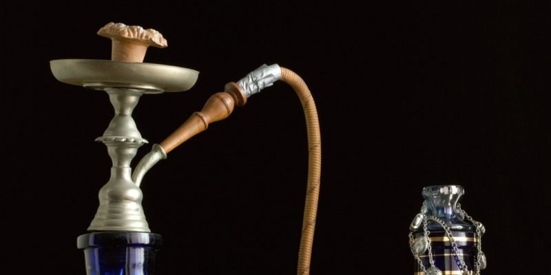 préparation du narguilé bol pour tabac à chicha