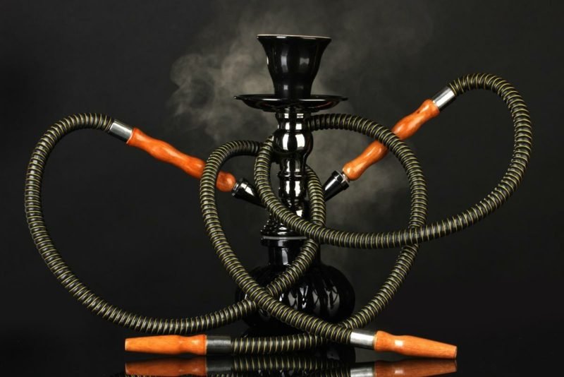 chicha à deux tuyaux narguilé noir avec deux tuyaux