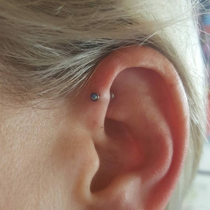 Healing Helix Piercing ne portez pas de chapeaux trop serrés Helix piercing petit discret
