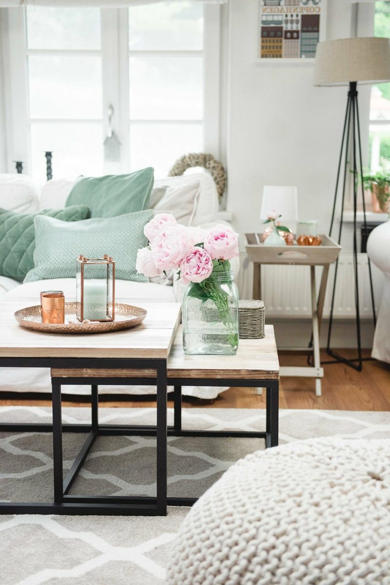 Soggiorno scandinavo La vita scandinava è peonie