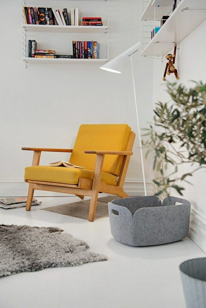 Poltrona scandinava gialla vivente Giallo vivente scandinavo