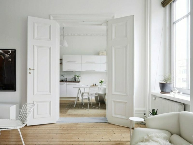 Stile scandinavo, arredi puristi, colori neutri Mobili scandinavi dal design dai colori neutri idee di interior design moderno