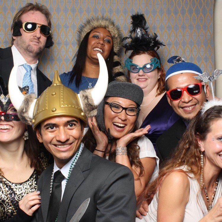 Les jeux fabriquent des masques soi-même Fête du Nouvel An