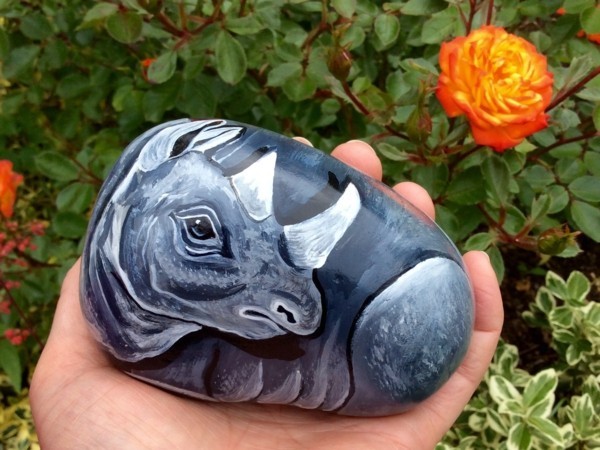 Pietre di pittura incastonate animali maotive