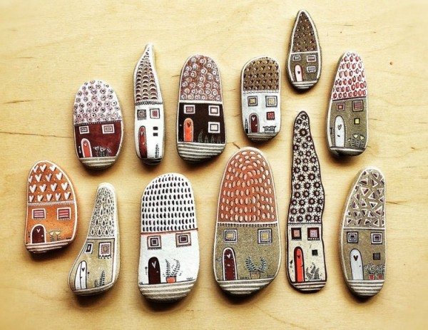 decorare per natale decorazioni natalizie pietre di vernice