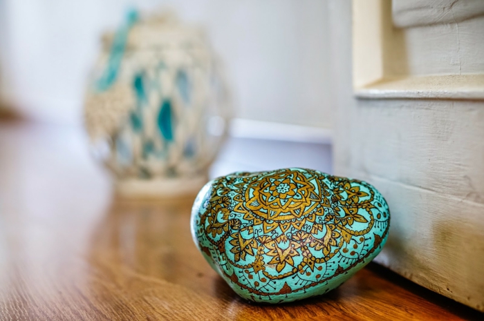 sassi-dipinti-semplici-idee-pittura-pietre-di-pittura