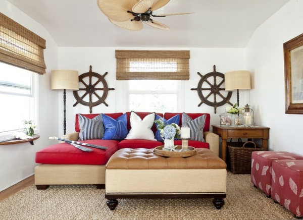 Volan kao ukras kauč u dnevnoj sobi