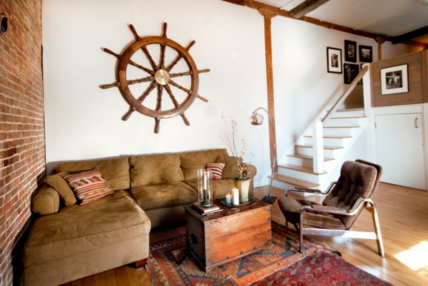 Volan kao ukras smeđi kauč