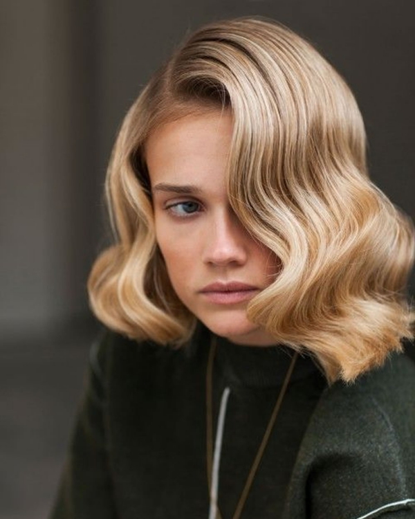 Acconciature ondulate a mezza lunghezza per donne bionde Acconciature e tagli di mezza lunghezza alla moda per ogni tipo di capelli