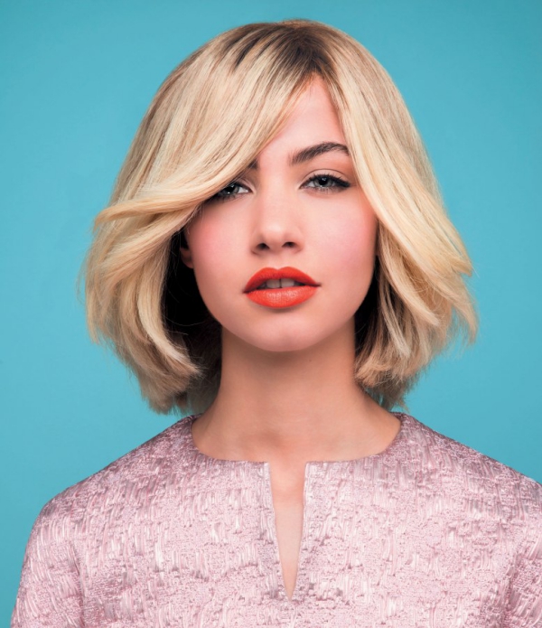 Acconciature graziose a mezza lunghezza per capelli biondi Acconciature alla moda a mezza lunghezza e tagli per ogni tipo di capelli bella acconciatura bionda con radici scure