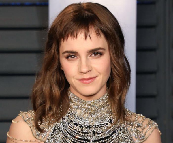 Acconciature a mezza lunghezza con frangia corta come quella di Emma Watson Acconciature di mezza lunghezza alla moda e tagli per ogni tipo di capelli