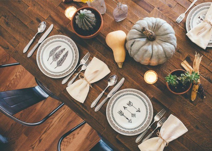 Idées de table et ambiance : un beau service d'assiettes et de beaux couverts Idées de table et ambiance : un beau service d'assiettes et de beaux couverts