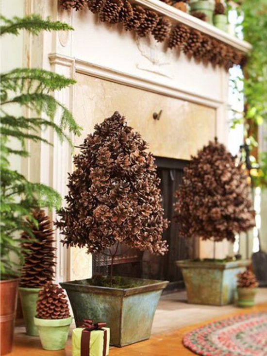 Kerstbomen van kegels